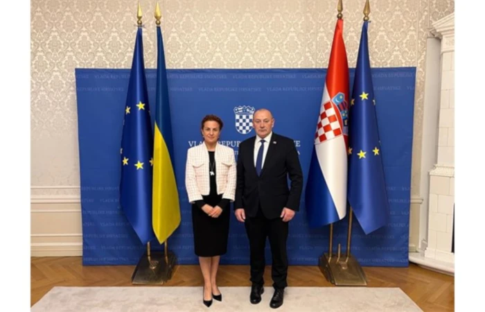 Medved s ministricom ukrajinskih veterana