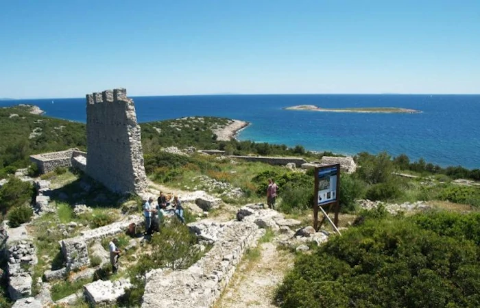 Na otoku Žirju u jami na Gradini oko tisuću kostura
